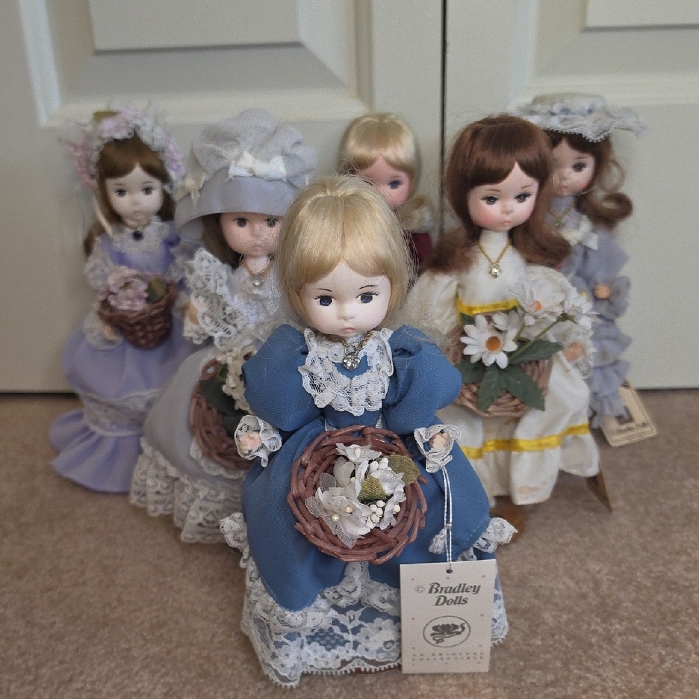Vintage 6 Collectible Doll Set